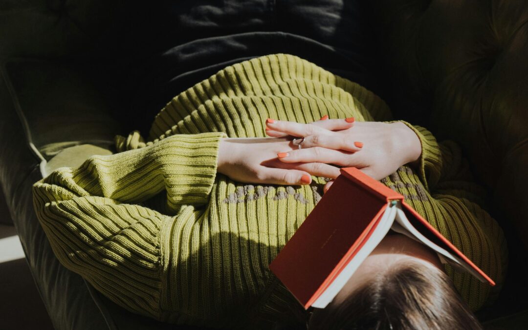 Introvert’s Guide to Navigating the Holidays: Finding Comfort and Joy in Your Own Way
